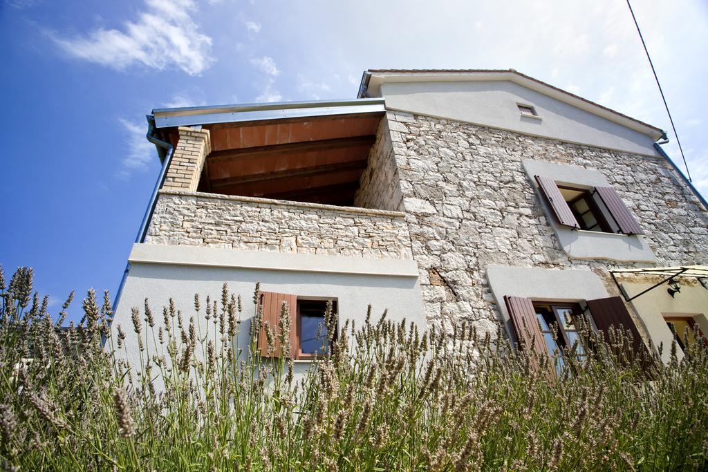 Holiday Home Stancija Becic Mugeba Exteriér fotografie