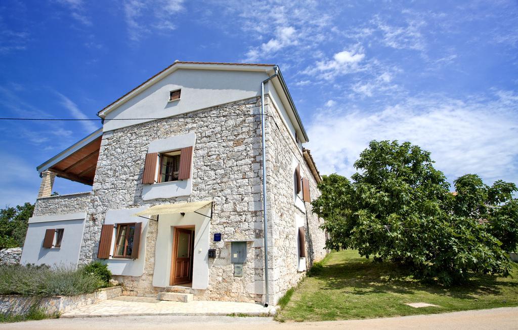 Holiday Home Stancija Becic Mugeba Exteriér fotografie